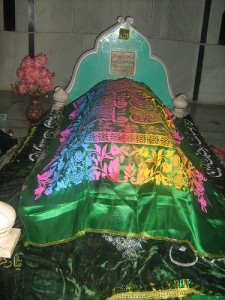 Grave of Khwaja Muhammad Masoom Sirhindi 5