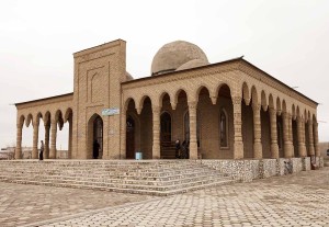 Mosque at the tomb of Khwaja Arif Riwgari