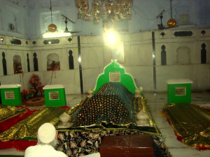 Grave of Khwaja Muhammad Masoom Sirhindi 2